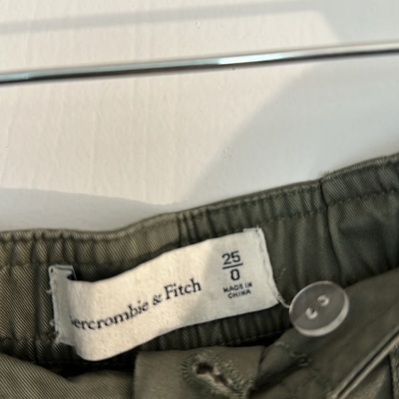 Abercrombie Cargo Pants - Picture 3 of 4